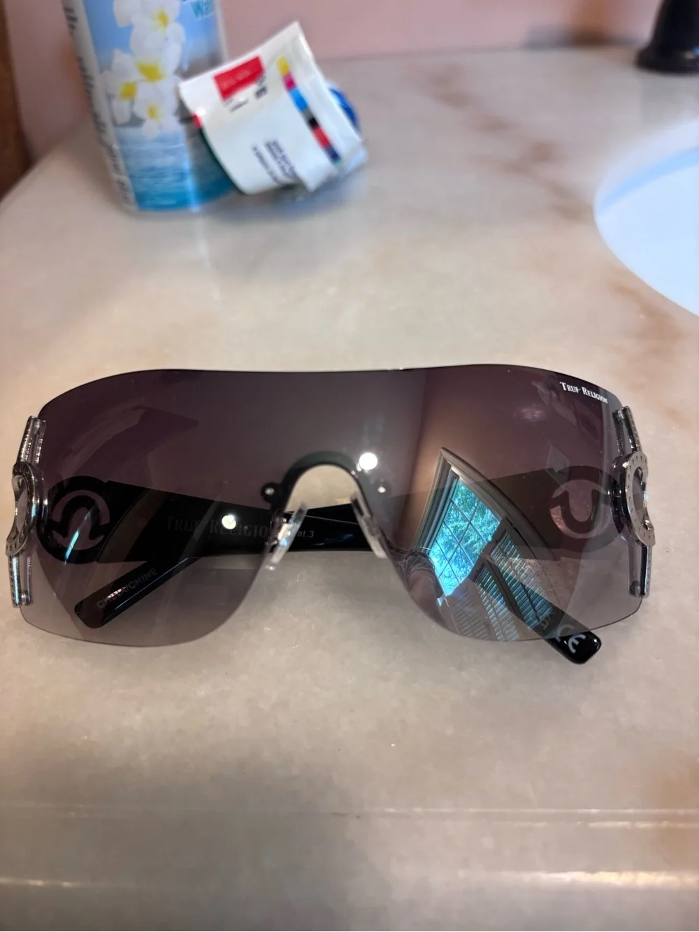 True Religion Y2K Rhinestone Horseshoe Logo Shield Sunglasses Black Tint